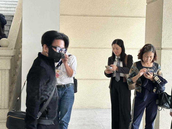 Ca sĩ Vũ Hà đã "nướng" bao nhiêu vào đường dây đánh bạc hơn 2.500 tỷ tại khách sạn Pullman? - Ảnh 1. Ca sĩ Vũ Hà đã "nướng" bao nhiêu vào đường dây đánh bạc hơn 2.500 tỷ tại khách sạn Pullman? - Ảnh 1.