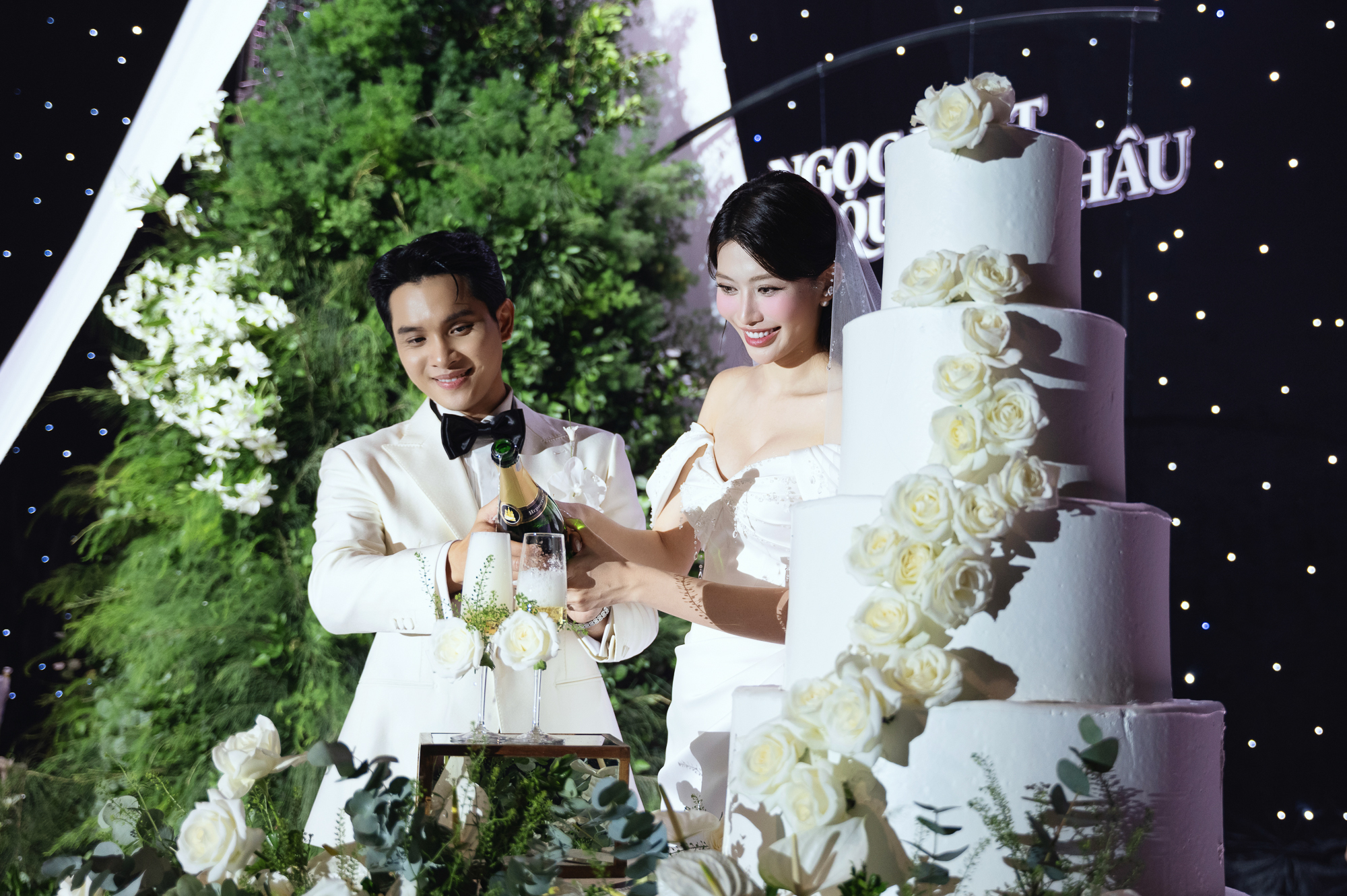 Chủ khách sạn Colline Dalat - chồng Quỳnh Châu: Visual đỉnh, "pro5" khủng và màn làm quen vợ 100 điểm thẳng thắn! - Ảnh 8. Chủ khách sạn Colline Dalat - chồng Quỳnh Châu: Visual đỉnh, "pro5" khủng và màn làm quen vợ 100 điểm thẳng thắn! - Ảnh 8.