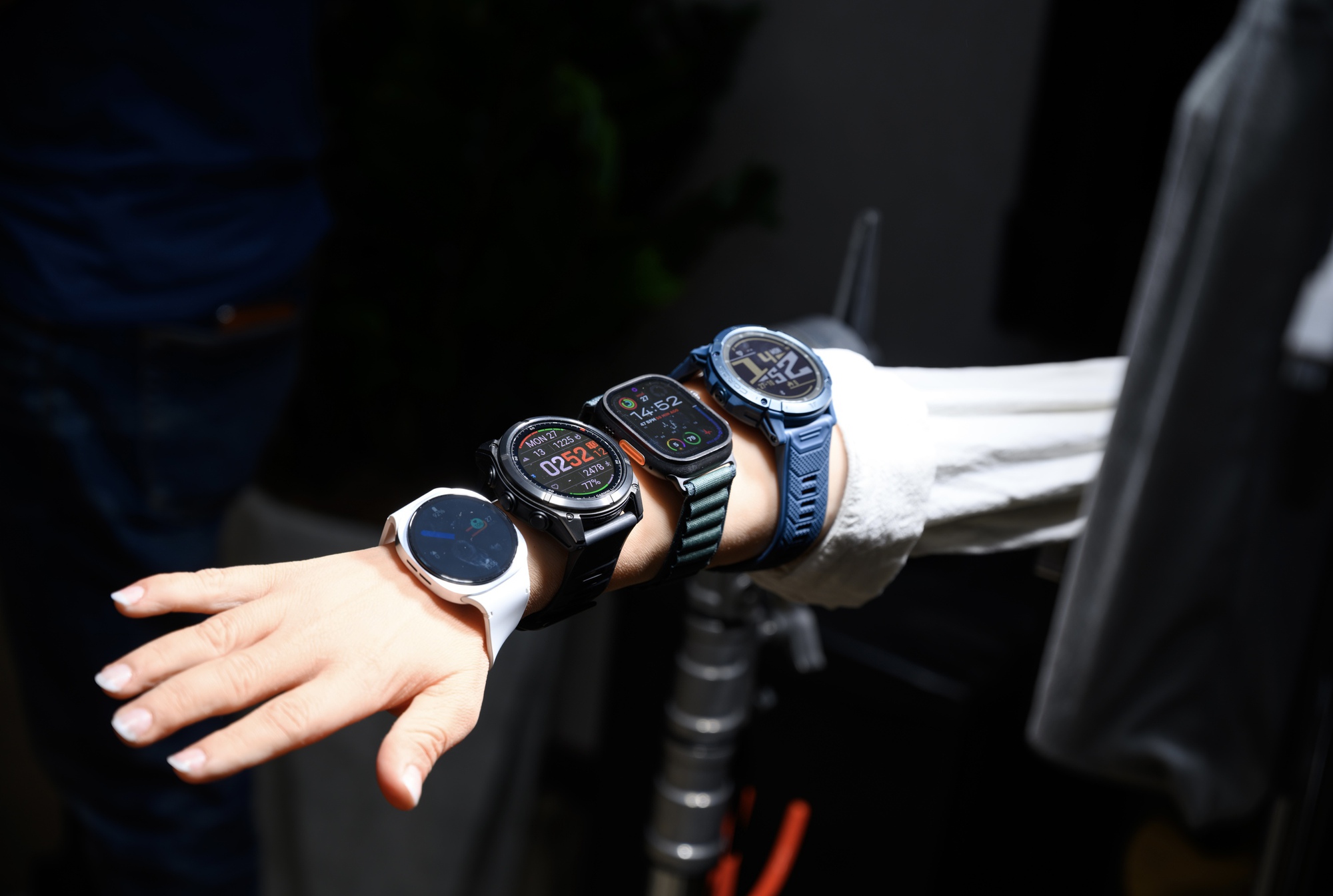 Garmin fēnix 8 MicroLED: ‘Kỳ quan hiển thị’ gần 55 triệu của Garmin có gì? - Ảnh 2. Garmin fēnix 8 MicroLED: ‘Kỳ quan hiển thị’ gần 55 triệu của Garmin có gì? - Ảnh 2.