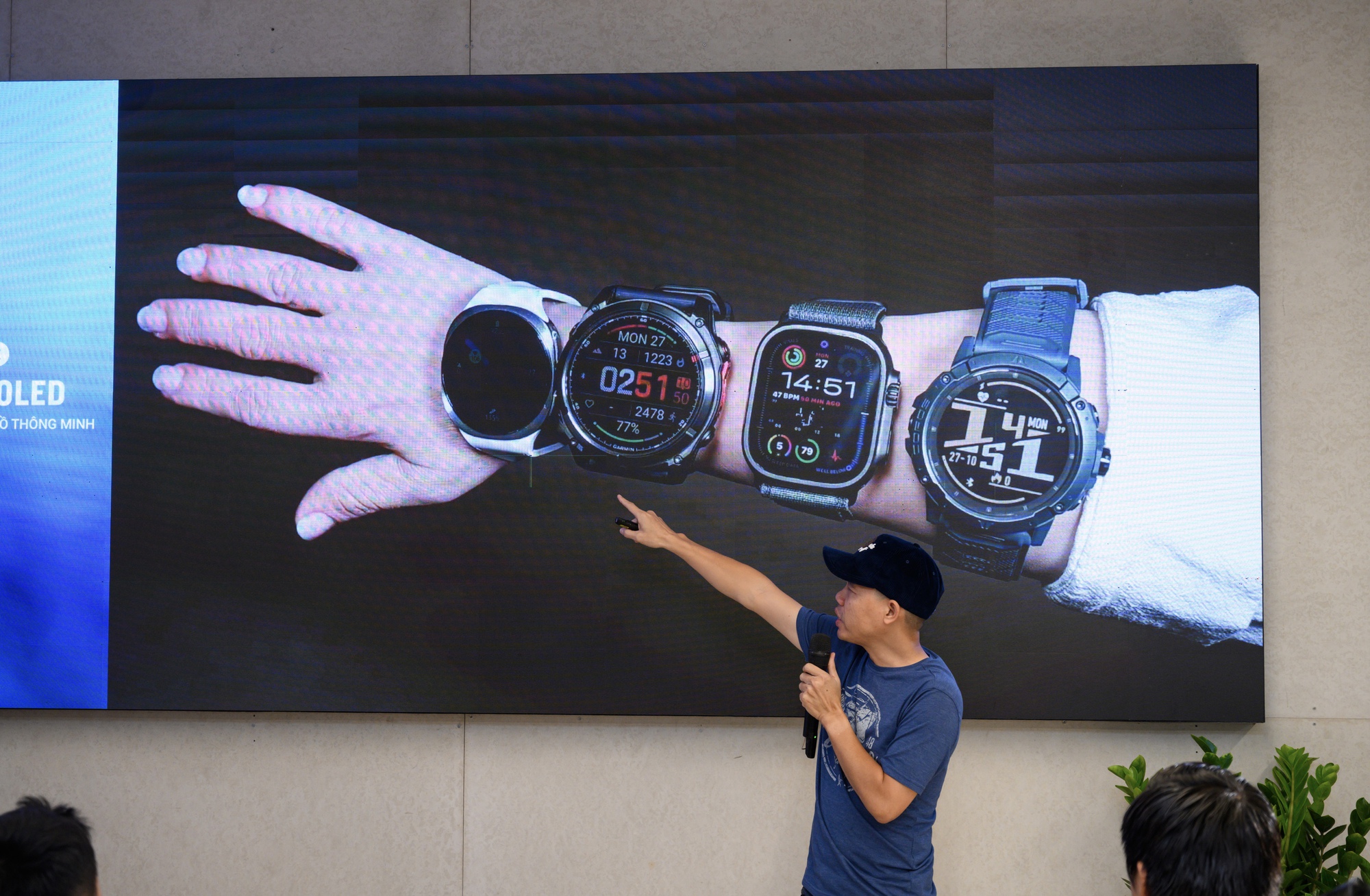 Garmin fēnix 8 MicroLED: ‘Kỳ quan hiển thị’ gần 55 triệu của Garmin có gì? - Ảnh 1. Garmin fēnix 8 MicroLED: ‘Kỳ quan hiển thị’ gần 55 triệu của Garmin có gì? - Ảnh 1.