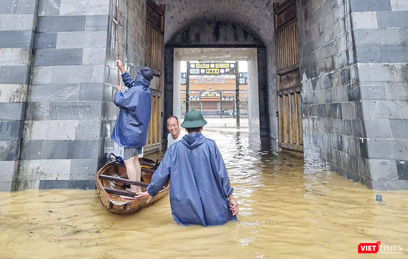 Thương lắm cảnh tượng ở Di tích Cố đô Huế ngày 28/10- Ảnh 13. Thương lắm cảnh tượng ở Di tích Cố đô Huế ngày 28/10- Ảnh 13.