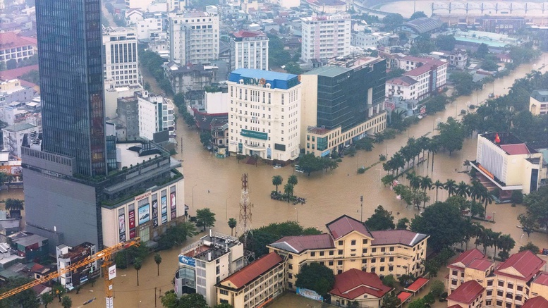 Chùm ảnh: Thành phố Huế ngập trong biển nước- Ảnh 2.