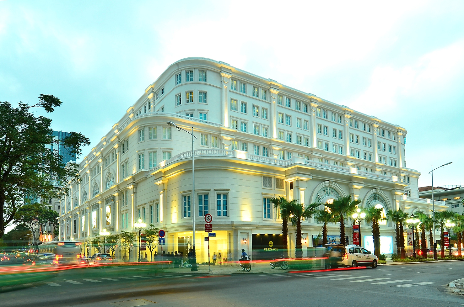 Điều gì nằm đằng sau hành động Vincom Retail bán hết Vincom Nguyễn Chí Thanh?- Ảnh 3. Điều gì nằm đằng sau hành động Vincom Retail bán hết Vincom Nguyễn Chí Thanh?- Ảnh 3.