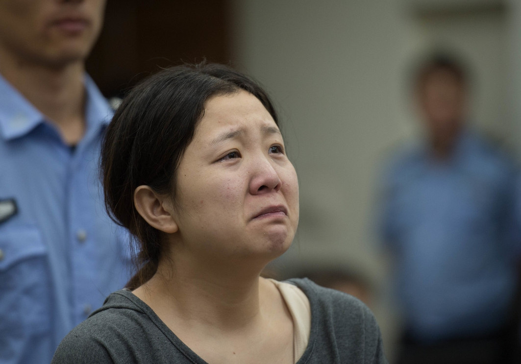 Người phụ nữ nuôi em gái thành luật sư, cho tiền mua nhà, cưới chồng, đến khi bệnh nặng xin ở nhờ, em đáp: "Nhà em đang có khách"- Ảnh 3.