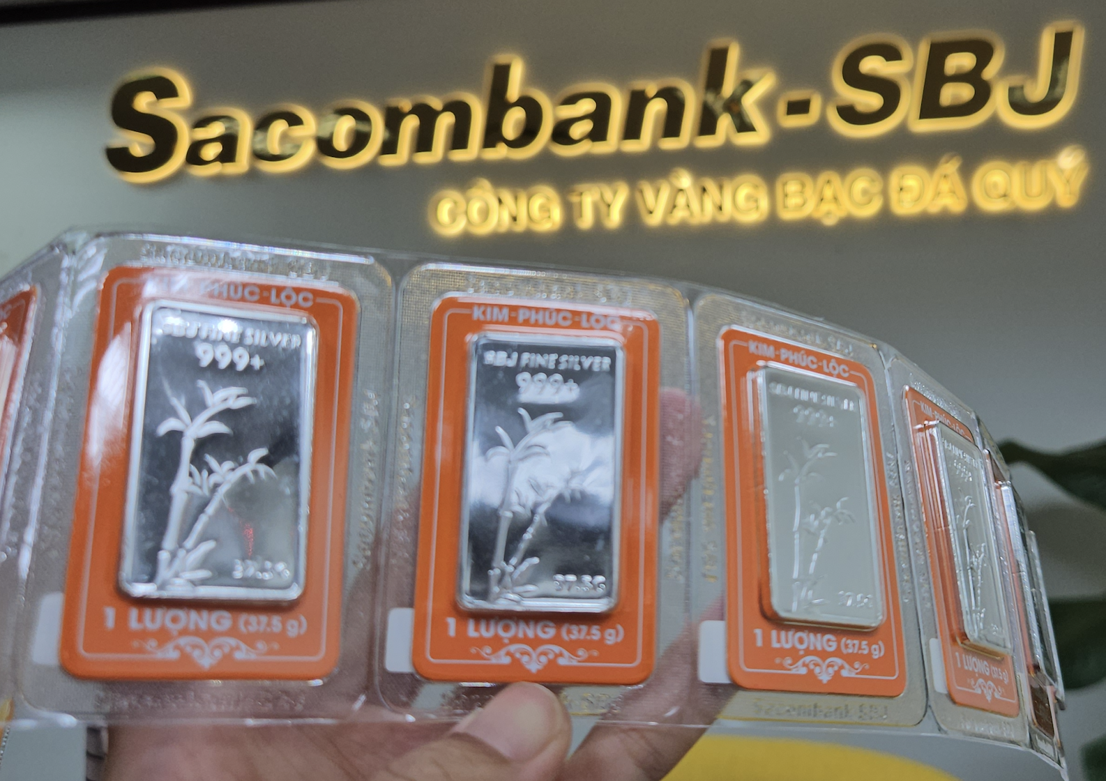 Giá bạc hôm nay 29 - 10: Tăng mạnh theo đà thế giới , liệu có tiếp tục phục hồi? - Ảnh 2. Giá bạc hôm nay 29 - 10: Tăng mạnh theo đà thế giới , liệu có tiếp tục phục hồi? - Ảnh 2.