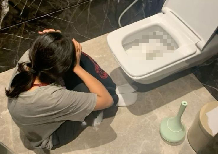 Sáng dậy đi tiểu thấy 4 dấu hiệu này, chỉ sợ tử cung đã CHẤT ĐẦY BỆNH TẬT - Ảnh 3.