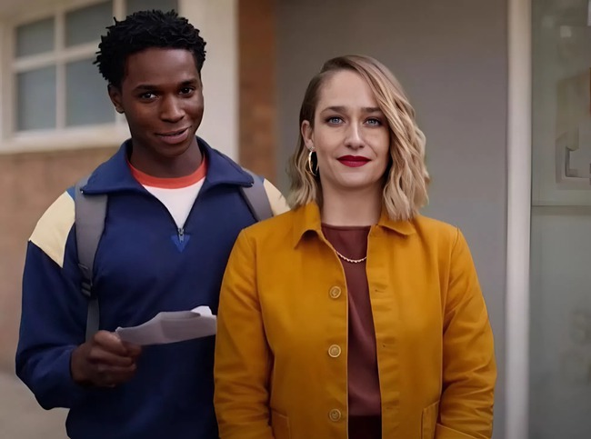 Xem phim Sex Education, tôi lại nghĩ đến anh trai mình: Giá ngày đó anh nghe tôi khuyên thì về già cũng không phải chịu cảnh quạnh hiu!- Ảnh 1.