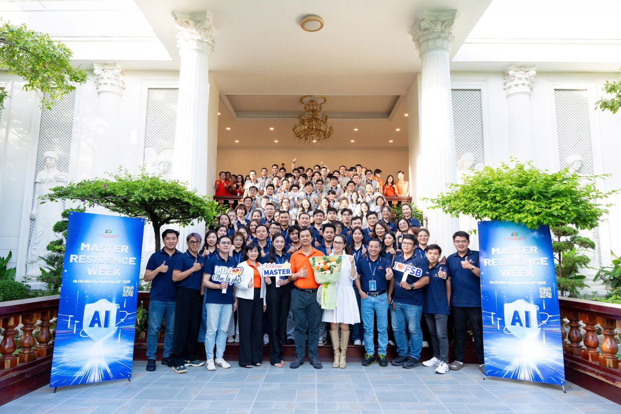 AI bùng nổ, MBA tích hợp AI của FPT tạo lợi thế cạnh tranh mới cho nhà quản lý - Ảnh 1. AI bùng nổ, MBA tích hợp AI của FPT tạo lợi thế cạnh tranh mới cho nhà quản lý - Ảnh 1.