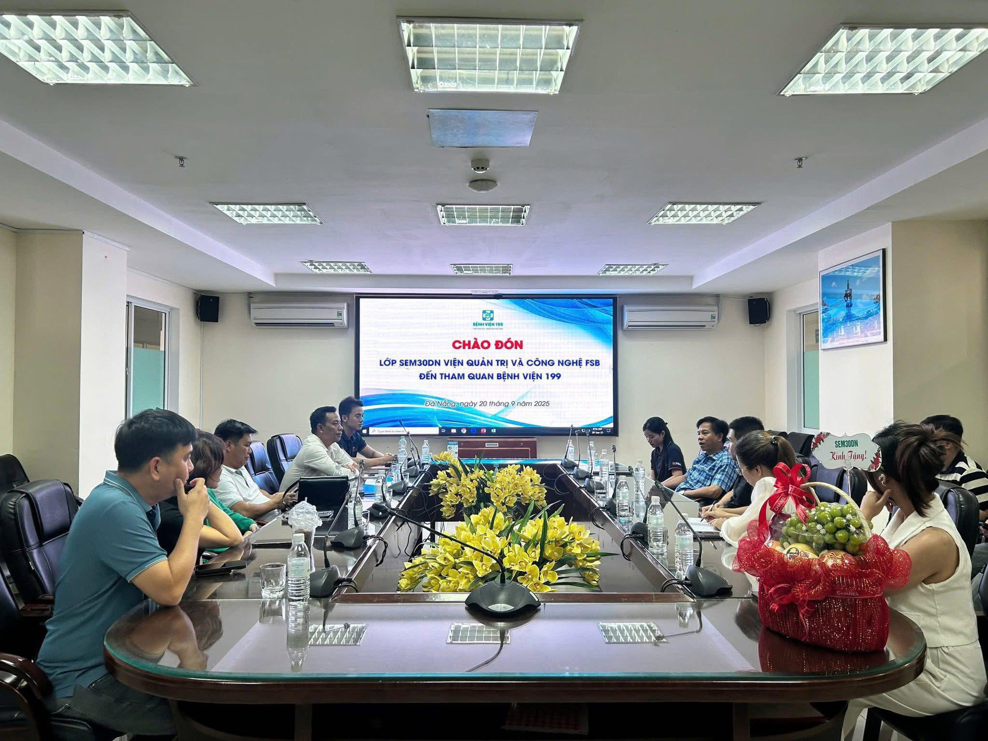 AI bùng nổ, MBA tích hợp AI của FPT tạo lợi thế cạnh tranh mới cho nhà quản lý - Ảnh 2. AI bùng nổ, MBA tích hợp AI của FPT tạo lợi thế cạnh tranh mới cho nhà quản lý - Ảnh 2.