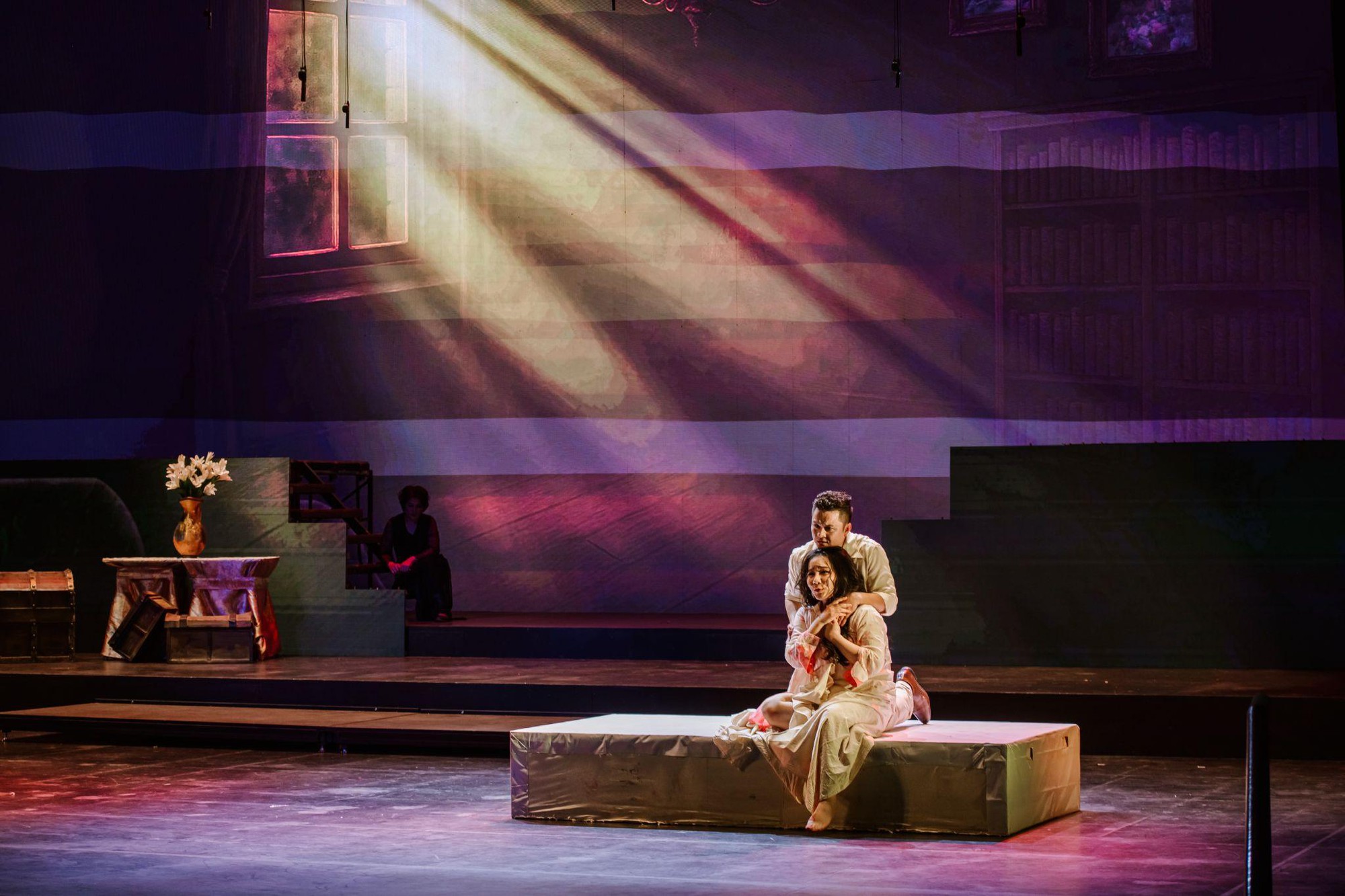 Khán giả Hà Nội đắm chìm trong bản tình ca bi tráng La Traviata - Ảnh 8. Khán giả Hà Nội đắm chìm trong bản tình ca bi tráng La Traviata - Ảnh 8.