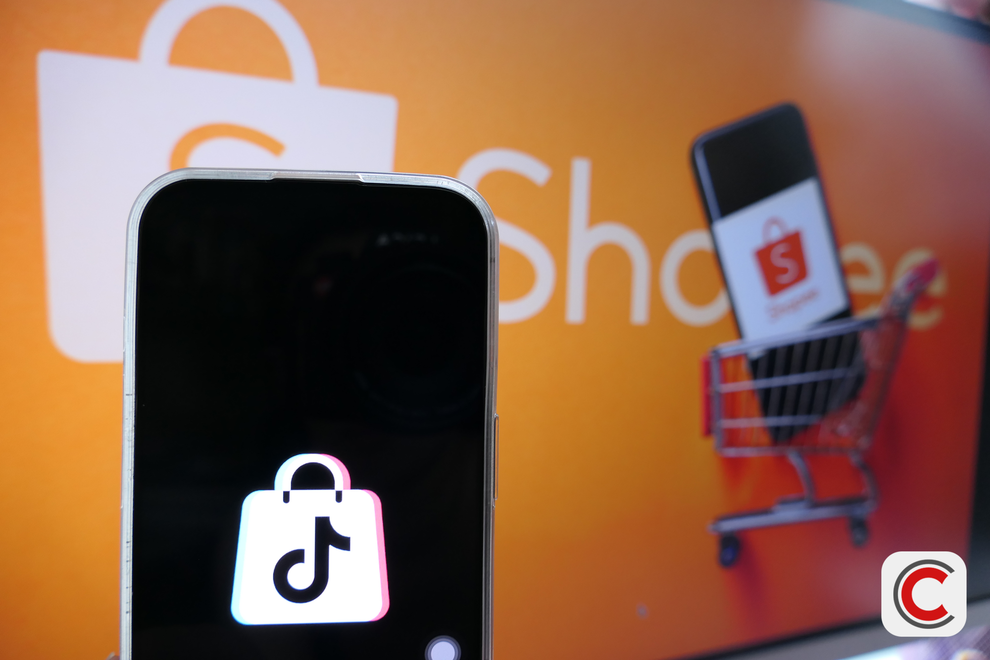 TikTok đang "ăn mòn" thị phần của Shopee - Ảnh 1.