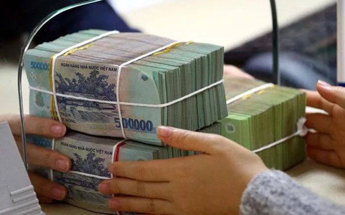 Chống đầu cơ, kiểm soát giá bất động sản: Siết vay hay đánh thuế? 1 Siết vay hay đánh thuế - Đâu là “liều thuốc” đúng cho thị trường bất động sản? - Ảnh 1.