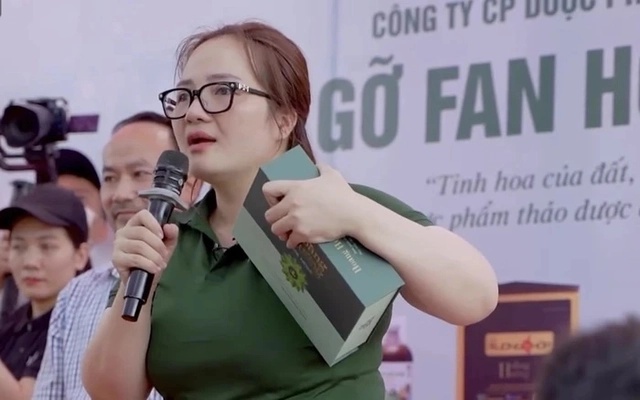 Rải tiền, tặng ô tô, khoe có 4 nhà máy, tuyên bố bỏ 100 tỷ mua công thức thuốc xương khớp: Hàng loạt bê bối của Hoàng Hường trước khi bị bắt - Ảnh 3.