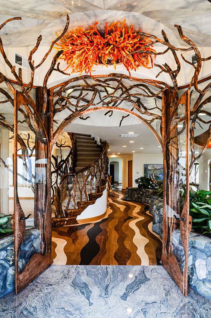 Chủ nhà bị kêu “ngớ ngẩn” khi bán căn nhà đơn sơ giữa vùng quê giá 200 tỷ đồng: Nhìn vào bên trong mới hiểu vì sao!- Ảnh 5.