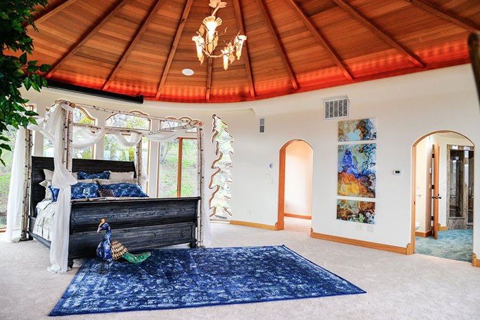 Chủ nhà bị kêu “ngớ ngẩn” khi bán căn nhà đơn sơ giữa vùng quê giá 200 tỷ đồng: Nhìn vào bên trong mới hiểu vì sao!- Ảnh 15.