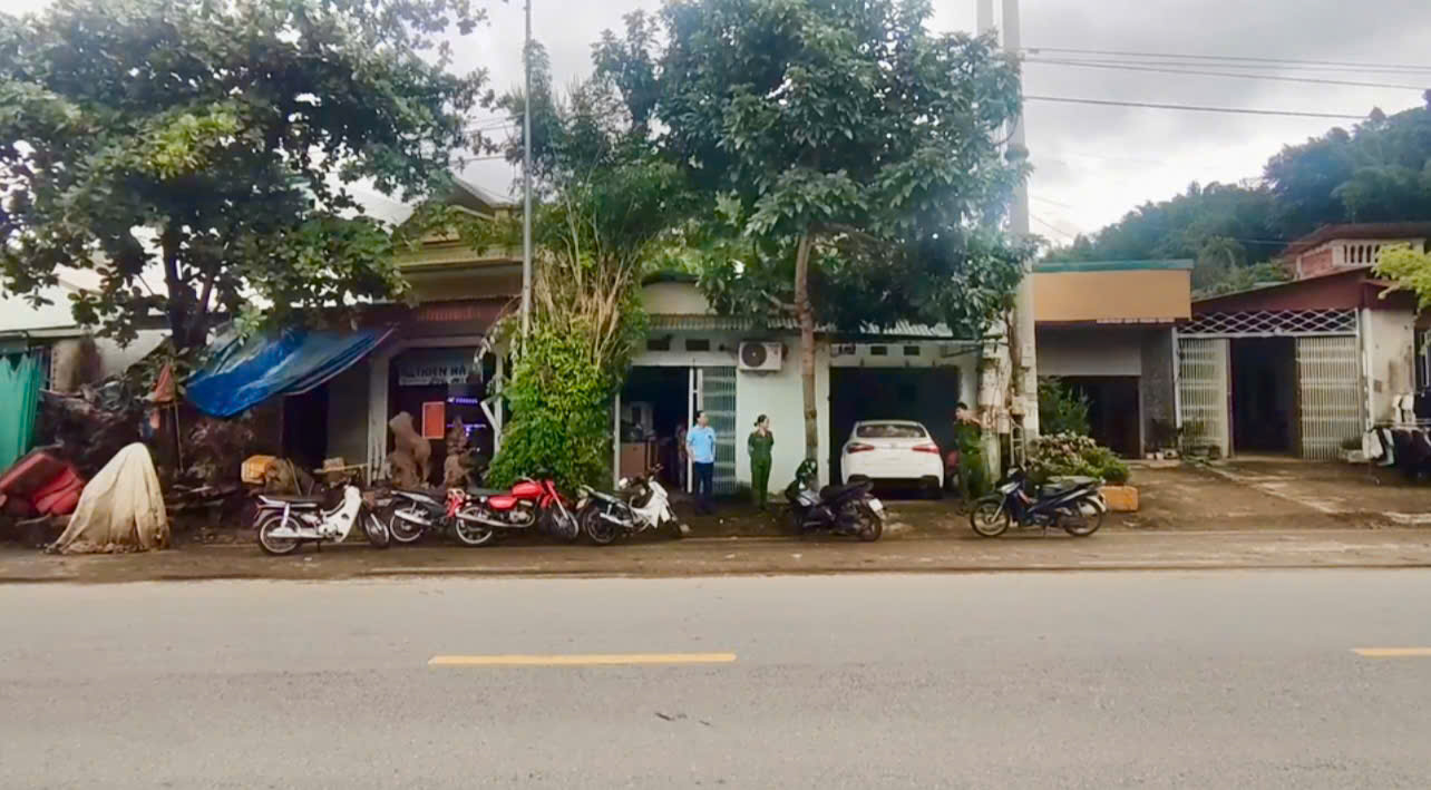 Khởi tố chủ tài khoản Lãng tử Tây Bắc chiếm đoạt tiền từ thiện - Ảnh 3. Khởi tố chủ tài khoản Lãng tử Tây Bắc chiếm đoạt tiền từ thiện - Ảnh 3.