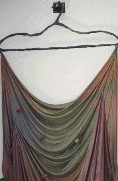 Sống một mình giữa ngôi nhà 350m2 đầy hơi ấm cùng Einstein, nữ nghệ sĩ 35 tuổi nhắn nhủ: Tự do không phải là bỏ đi mọi ràng buộc mà là...- Ảnh 7. Sống một mình giữa ngôi nhà 350m2 đầy hơi ấm cùng Einstein, nữ nghệ sĩ 35 tuổi nhắn nhủ: Tự do không phải là bỏ đi mọi ràng buộc mà là...- Ảnh 7.