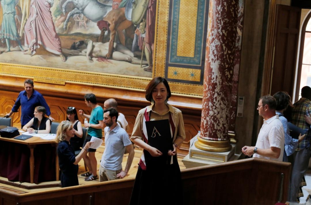 Sống một mình giữa ngôi nhà 350m2 đầy hơi ấm cùng Einstein, nữ nghệ sĩ 35 tuổi nhắn nhủ: Tự do không phải là bỏ đi mọi ràng buộc mà là...- Ảnh 10. Sống một mình giữa ngôi nhà 350m2 đầy hơi ấm cùng Einstein, nữ nghệ sĩ 35 tuổi nhắn nhủ: Tự do không phải là bỏ đi mọi ràng buộc mà là...- Ảnh 10.