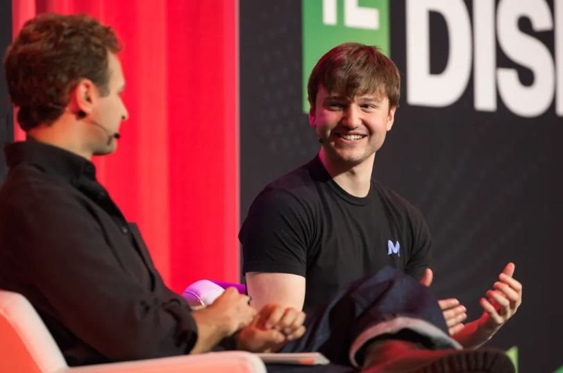 Startup AI 10 tỷ USD khiến giới công nghệ sững sờ: 3 founder đều là những tỷ phú trẻ nhất thế giới, 22 tuổi đã làm nên điều kỳ diệu- Ảnh 2.