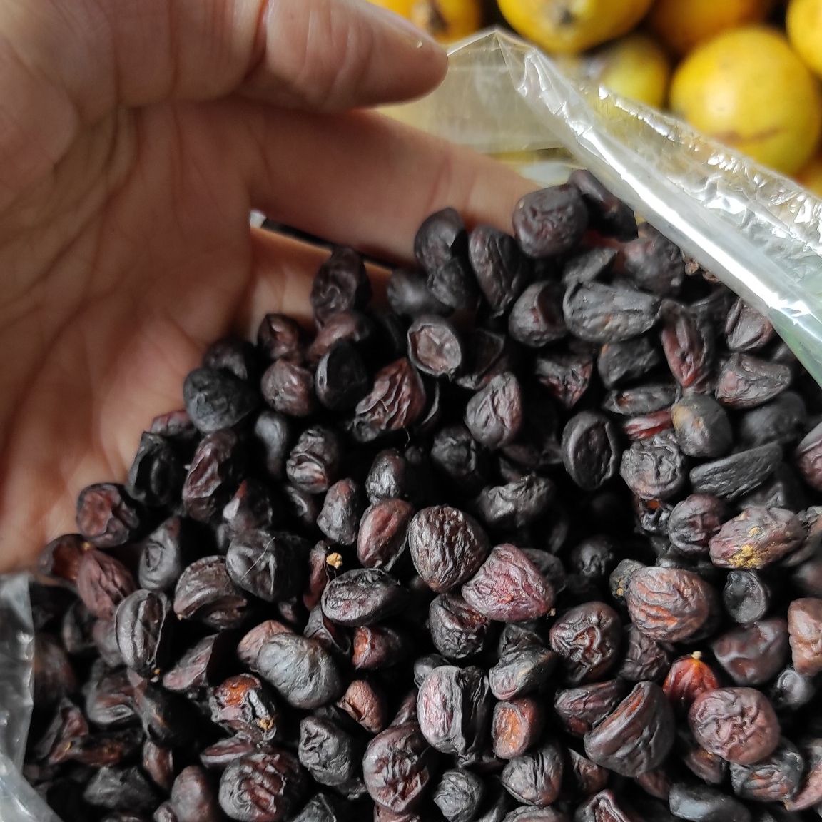 Nông sản độc lạ ở chợ phiên vùng cao: Không chỉ có măng khô, cua đá, đuông cọ... mà còn có cả "vàng đen" Tây Bắc- Ảnh 20. Nông sản độc lạ ở chợ phiên vùng cao: Không chỉ có măng khô, cua đá, đuông cọ... mà còn có cả "vàng đen" Tây Bắc- Ảnh 20.