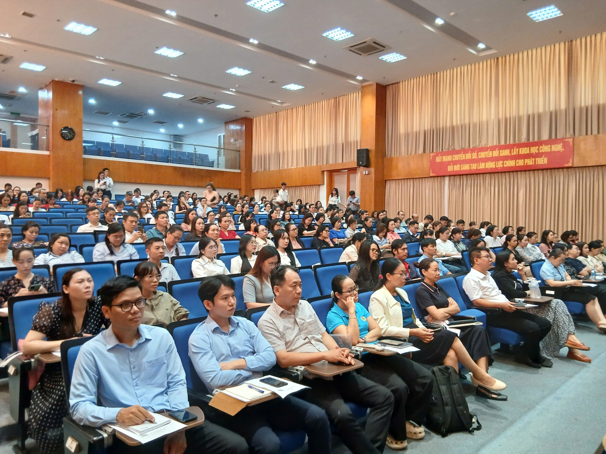 Thuế TP HCM giải đáp nợ thuế và hóa đơn cho doanh nghiệp hiệu quả - Ảnh 1.