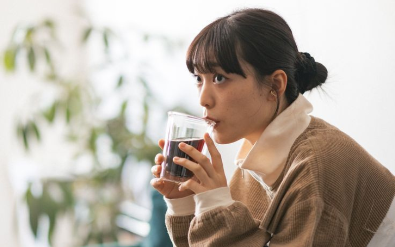 Đi qua nửa cuộc đời, nhắc đến chuyện tiền bạc vẫn thấy chông chênh: Quả thực tôi đã sống sai rồi!- Ảnh 2. Đi qua nửa cuộc đời, nhắc đến chuyện tiền bạc vẫn thấy chông chênh: Quả thực tôi đã sống sai rồi!- Ảnh 2.