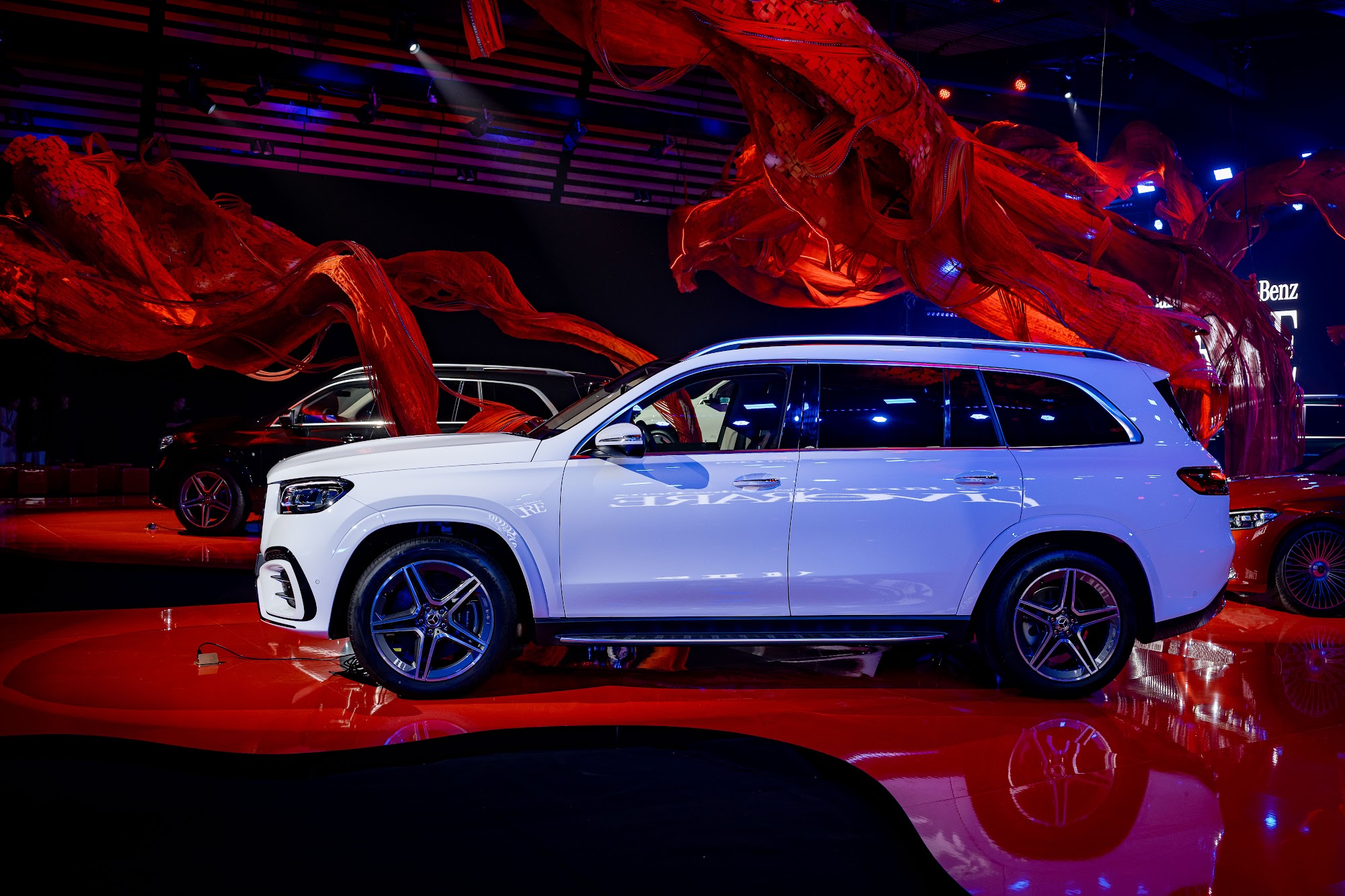 Mercedes-Benz GLS 450 “Edition 30” - phiên bản hiếm, chỉ có 30 xe cho khách Việt- Ảnh 2. Mercedes-Benz GLS 450 “Edition 30” - phiên bản hiếm, chỉ có 30 xe cho khách Việt- Ảnh 2.