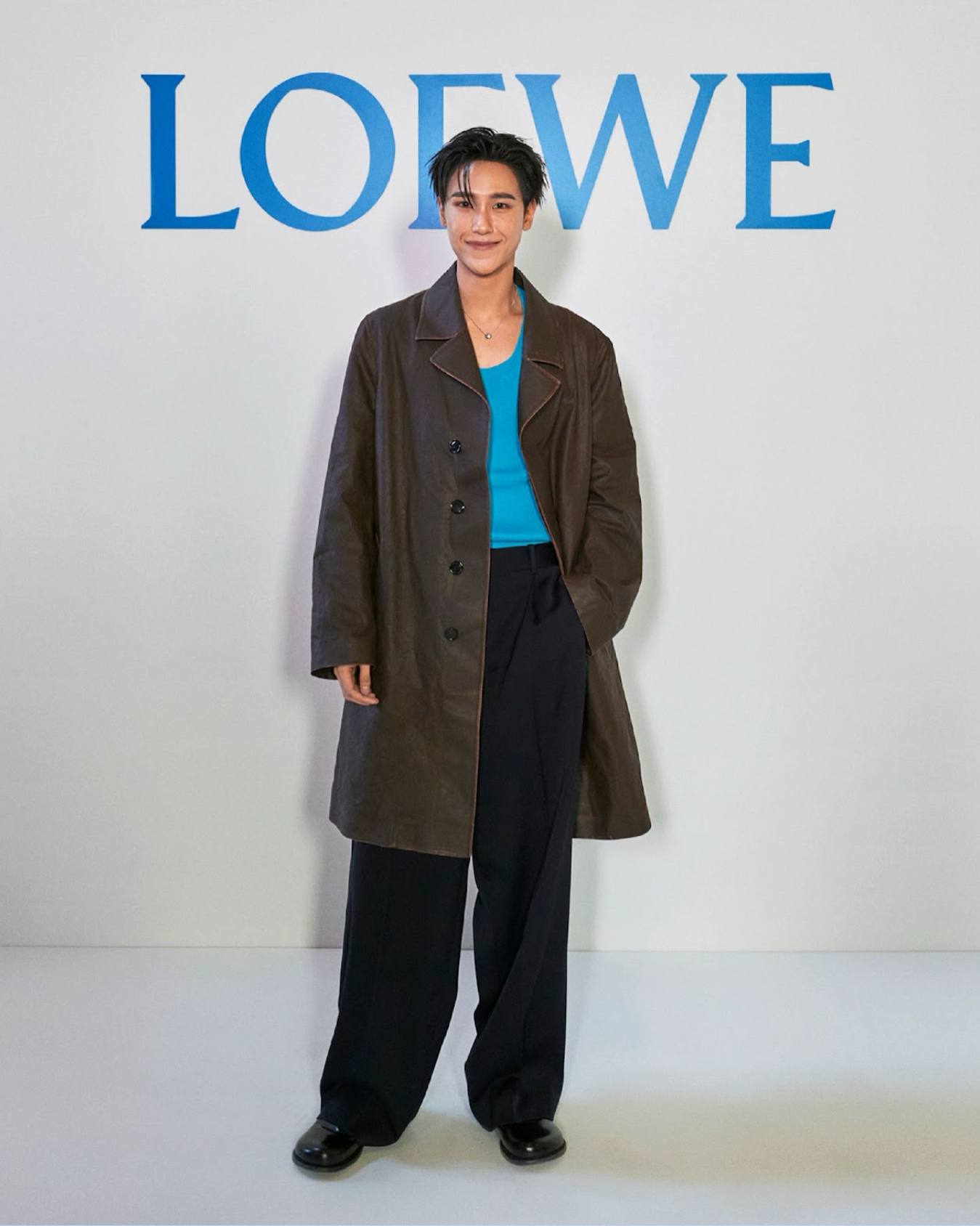 Vương Nhất Bác, Trần Đô Linh và Emrata: Khi LOEWE biến hàng ghế đầu thành “runway thứ hai”- Ảnh 5.