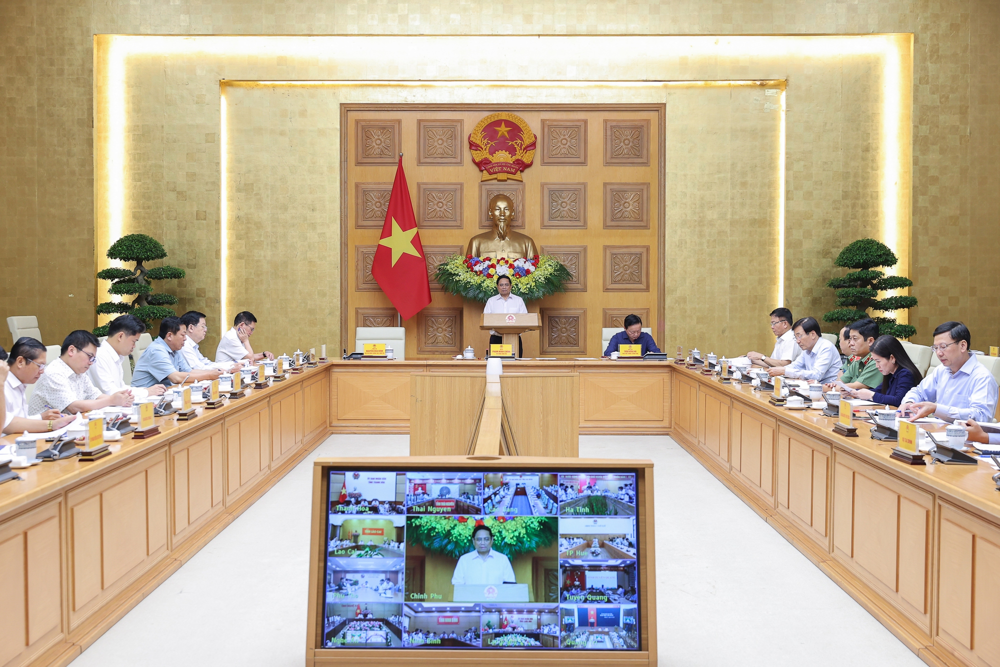 Bão số 10 gây thiệt hại kinh tế gần 16.000 tỷ đồng - Ảnh 2.