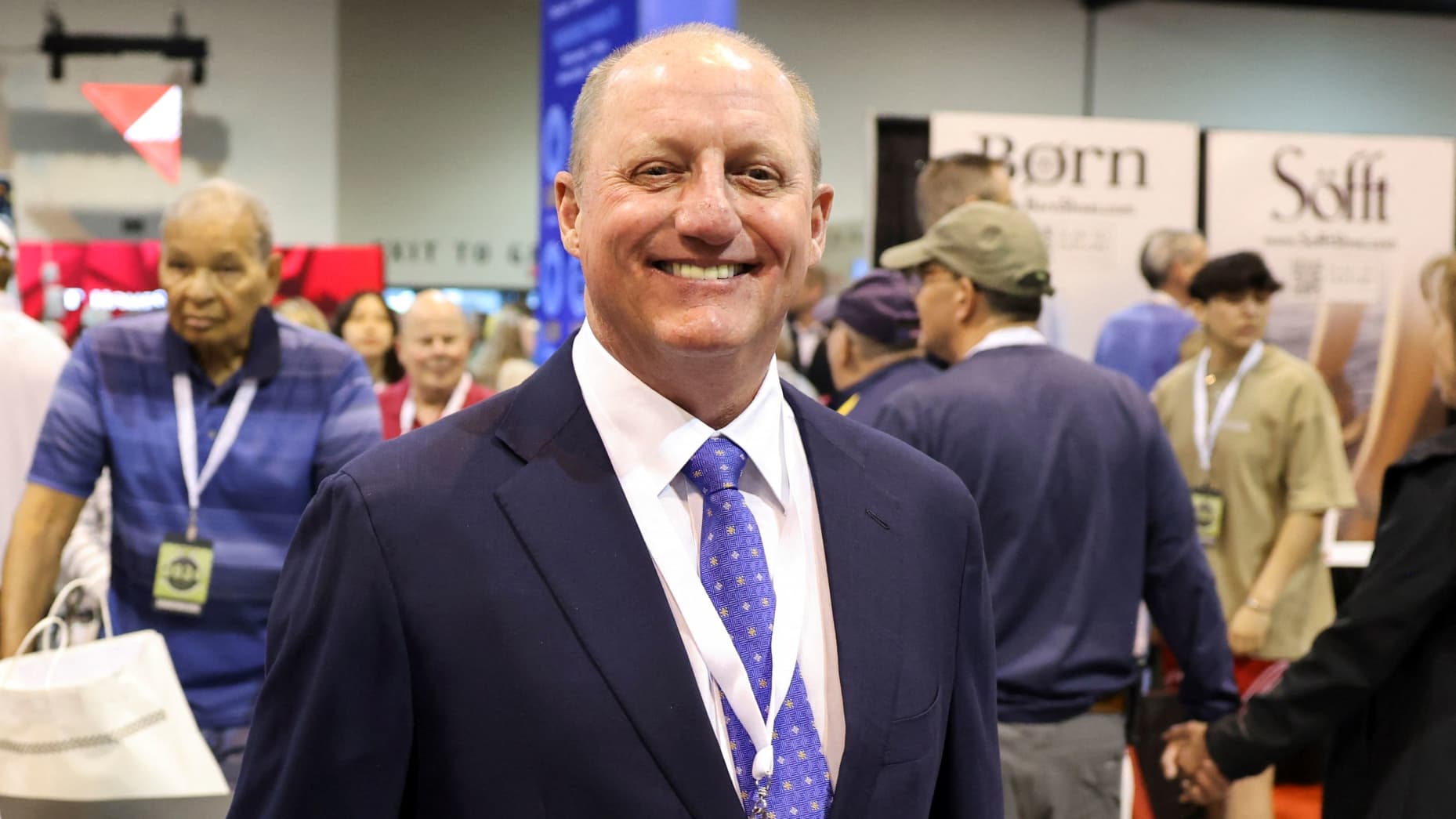 Warren Buffett vừa có nước cờ khiến thị trường không ngờ, mở hầu bao chi số tiền lớn nhất 3 năm: Thương vụ lớn cuối cùng trên ghế CEO?- Ảnh 4.