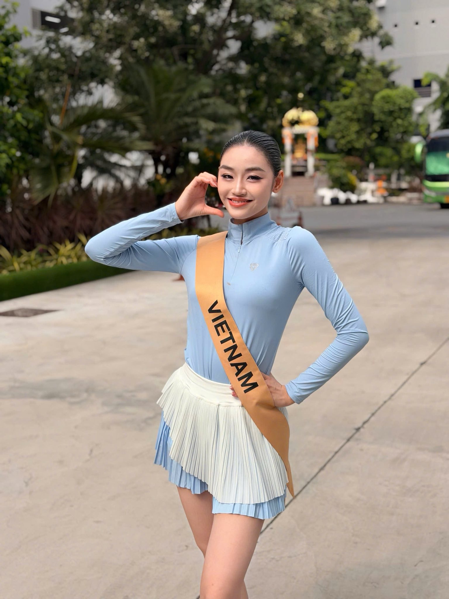 Tình hình căng thẳng của Hoa hậu Yến Nhi và bà Phạm Kim Dung sau phát ngôn gây sốc cả showbiz- Ảnh 7. Tình hình căng thẳng của Hoa hậu Yến Nhi và bà Phạm Kim Dung sau phát ngôn gây sốc cả showbiz- Ảnh 7.