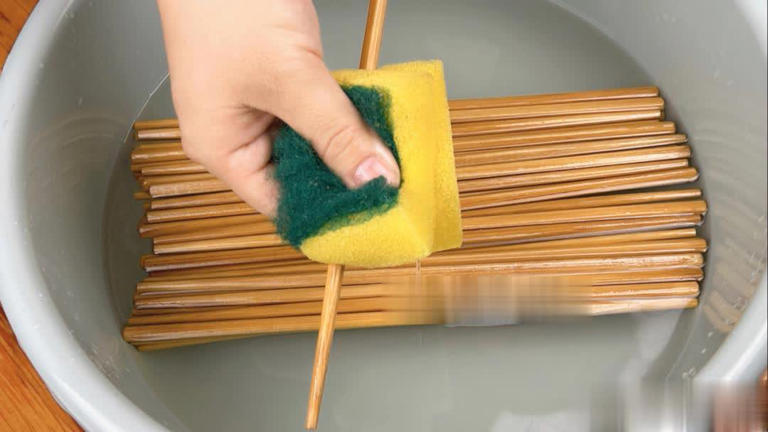 Đũa rửa xong để đầu nhỏ hướng lên mới sạch? Sai một chi tiết, cả nhà dễ “ăn” vi khuẩn vào người- Ảnh 1.