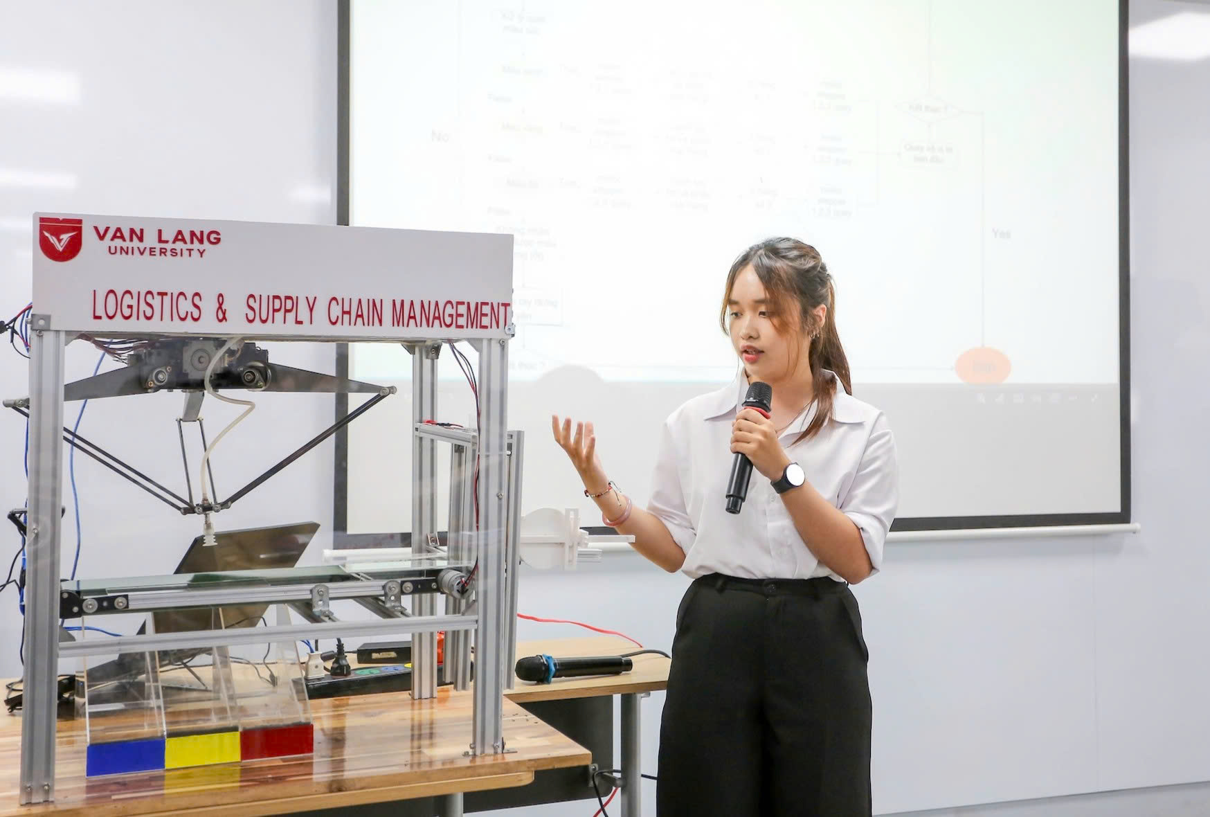 AI không lấy việc, trừ khi bạn ngừng học - Ảnh 3.