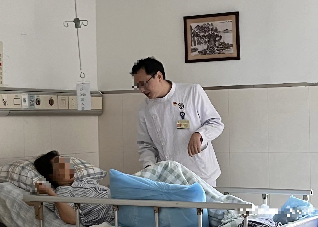 Không thể ngờ khó chịu này khi ăn lại là dấu hiệu ung thư giai đoạn 3, ai cũng từng trải qua trong đời! - Ảnh 1.