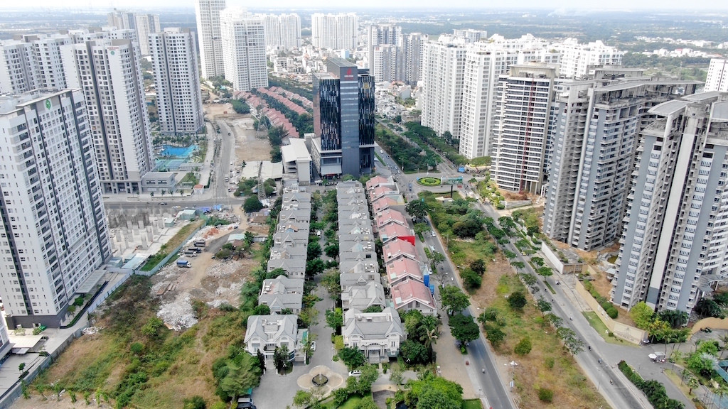 Lý do gần 100 nghìn căn hộ ở TPHCM chưa được cấp sổ hồng- Ảnh 1.