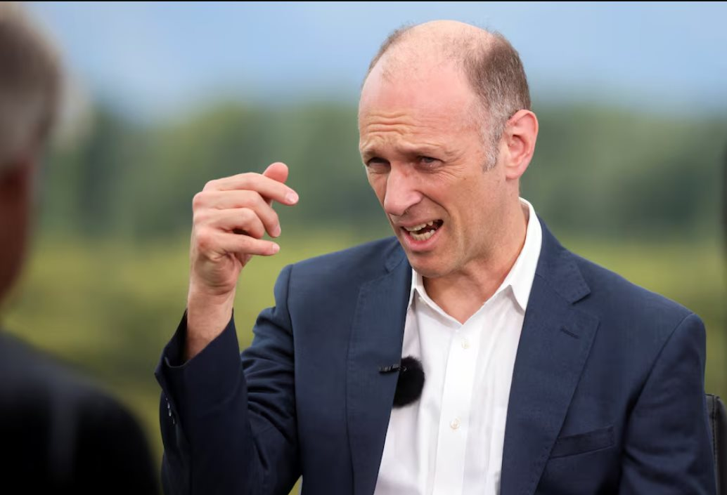 Quan chức Fed lên tiếng: Không thể cắt giảm lãi suất hàng loạt rồi chờ lạm phát tự giảm, NHTW rơi vào thế khó- Ảnh 2.