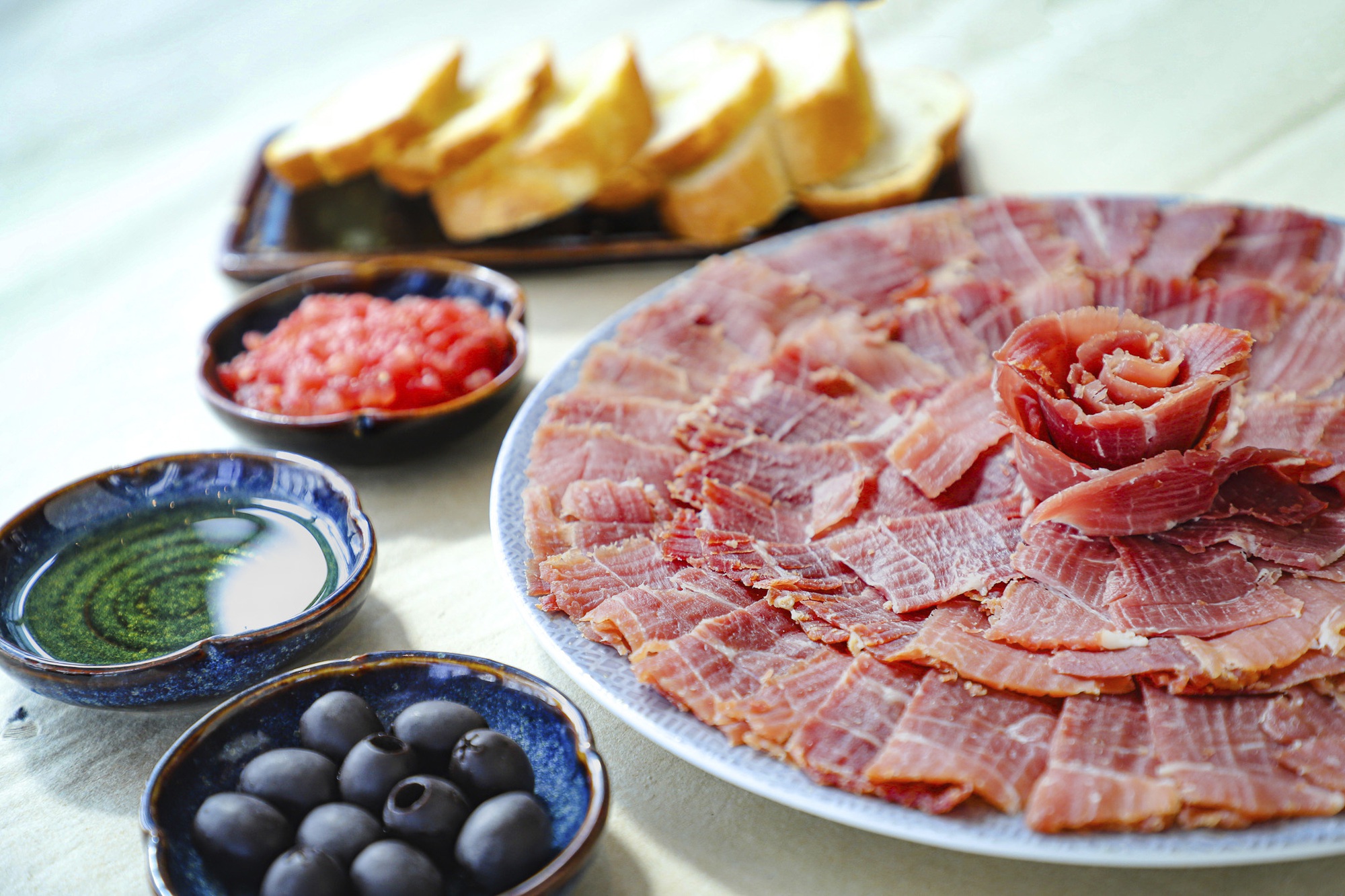 Trên đỉnh Sài Gòn, bên bờ đảo Ngọc: Khi Việt Nam kết nối du lịch bằng ẩm thực- Ảnh 2.