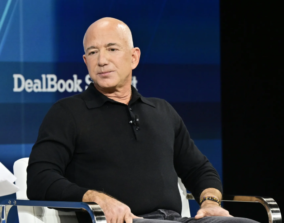 Tỷ phú Jeff Bezos gây kinh ngạc với ý tưởng lớn trong không gian- Ảnh 1.