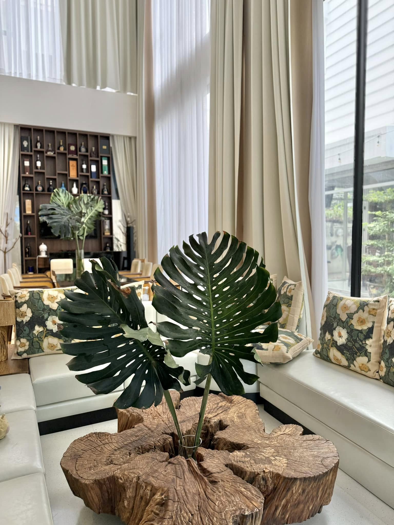 Bà chủ khu du lịch sinh thái trang trí biệt thự rộng 1.000m2 đón Trung thu: Giàu có nhiều, nhưng kiểu này "đáng sợ" - Ảnh 11. Bà chủ khu du lịch sinh thái trang trí biệt thự rộng 1.000m2 đón Trung thu: Giàu có nhiều, nhưng kiểu này "đáng sợ" - Ảnh 11.