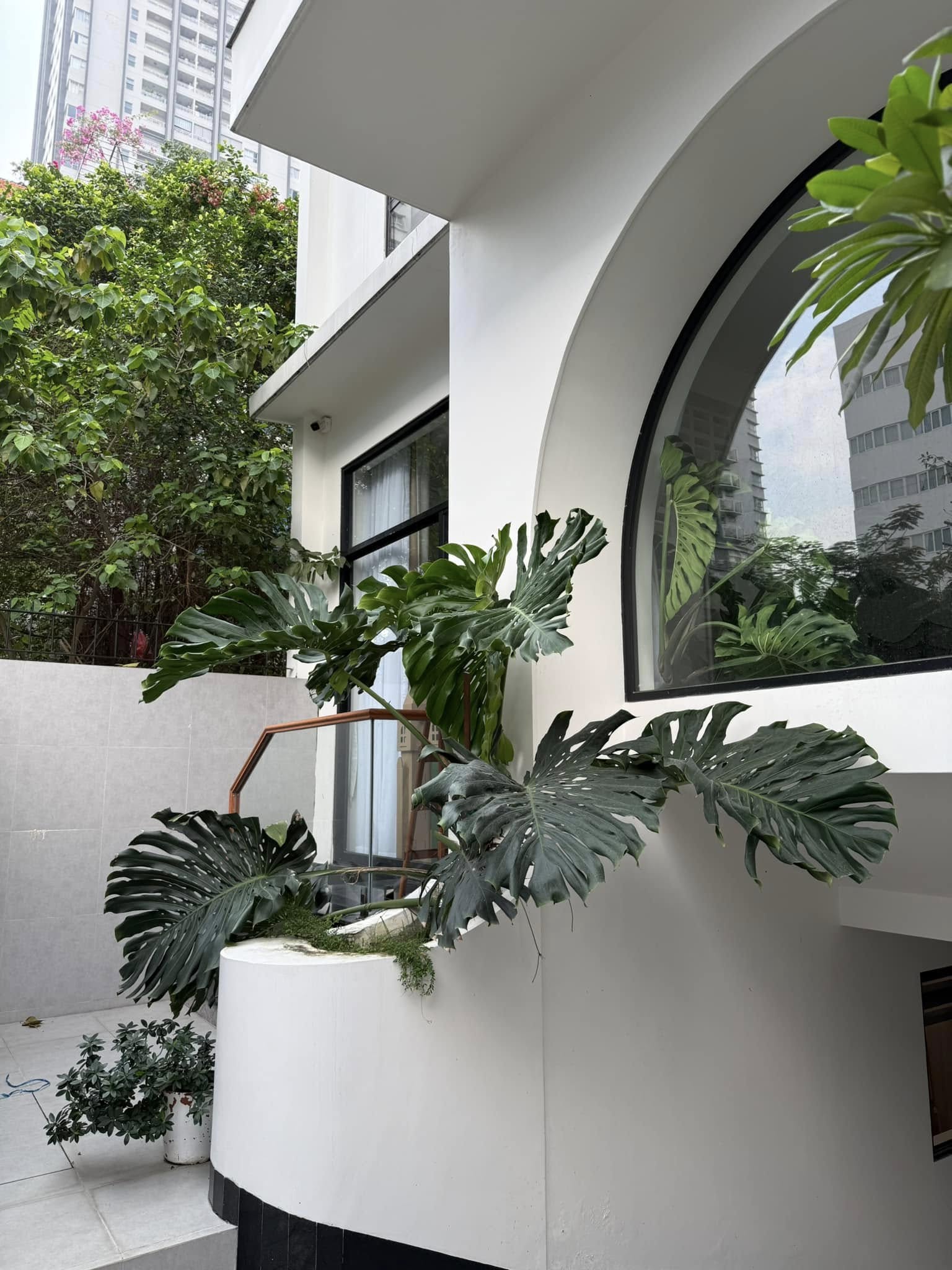 Bà chủ khu du lịch sinh thái trang trí biệt thự rộng 1.000m2 đón Trung thu: Giàu có nhiều, nhưng kiểu này "đáng sợ" - Ảnh 10. Bà chủ khu du lịch sinh thái trang trí biệt thự rộng 1.000m2 đón Trung thu: Giàu có nhiều, nhưng kiểu này "đáng sợ" - Ảnh 10.