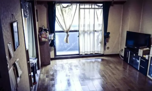 Một công ty Nhật Bản hốt bạc từ “nhà ma”: Nhân viên đặt máy đo trường điện từ, camera nhiệt, máy ghi âm để xem... hiện tượng lạ Một công ty Nhật Bản hốt bạc từ “nhà ma”: Nhân viên đặt máy đo trường điện từ, camera nhiệt, máy ghi âm để xem... hiện tượng lạ