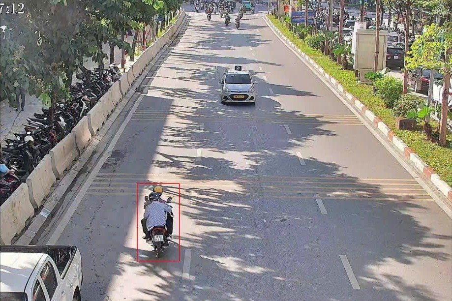 Danh sách 221 ô tô, xe máy bị phạt nguội tại Hà Nội trong tháng 9- Ảnh 1.