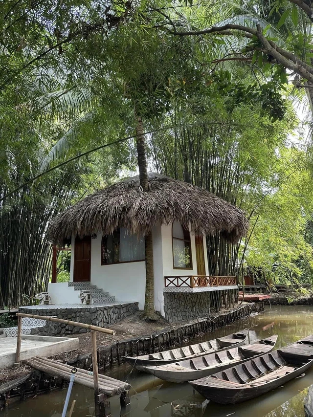 Bà chủ khu du lịch sinh thái trang trí biệt thự rộng 1.000m2 đón Trung thu: Giàu có nhiều, nhưng kiểu này "đáng sợ" - Ảnh 8. Bà chủ khu du lịch sinh thái trang trí biệt thự rộng 1.000m2 đón Trung thu: Giàu có nhiều, nhưng kiểu này "đáng sợ" - Ảnh 8.