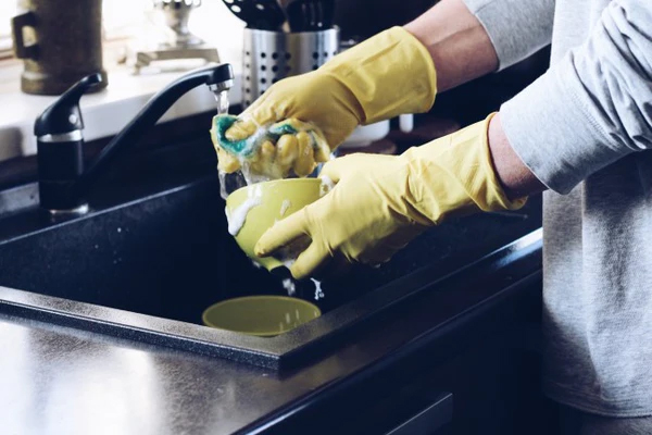 6 sai lầm trong nhà bếp gây nhiễm khuẩn E. Coli, thời tiết mưa bão càng tăng nguy cơ tiêu chảy mạnh- Ảnh 1. 6 sai lầm trong nhà bếp gây nhiễm khuẩn E. Coli, thời tiết mưa bão càng tăng nguy cơ tiêu chảy mạnh- Ảnh 1.