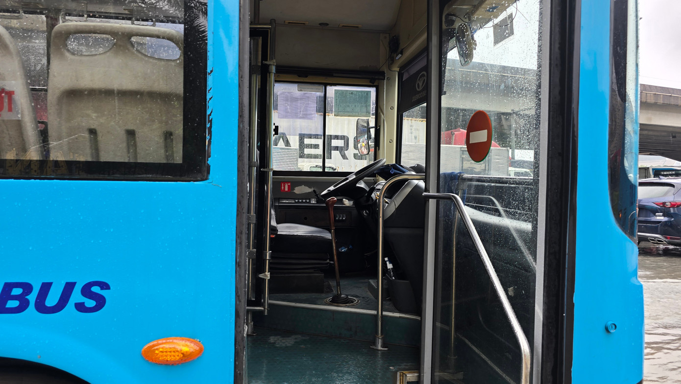 CẬP NHẬT: 54 điểm ngập sâu ở Hà Nội, người dân di chuyển bằng thuyền ở Mỹ Đình- Ảnh 22.