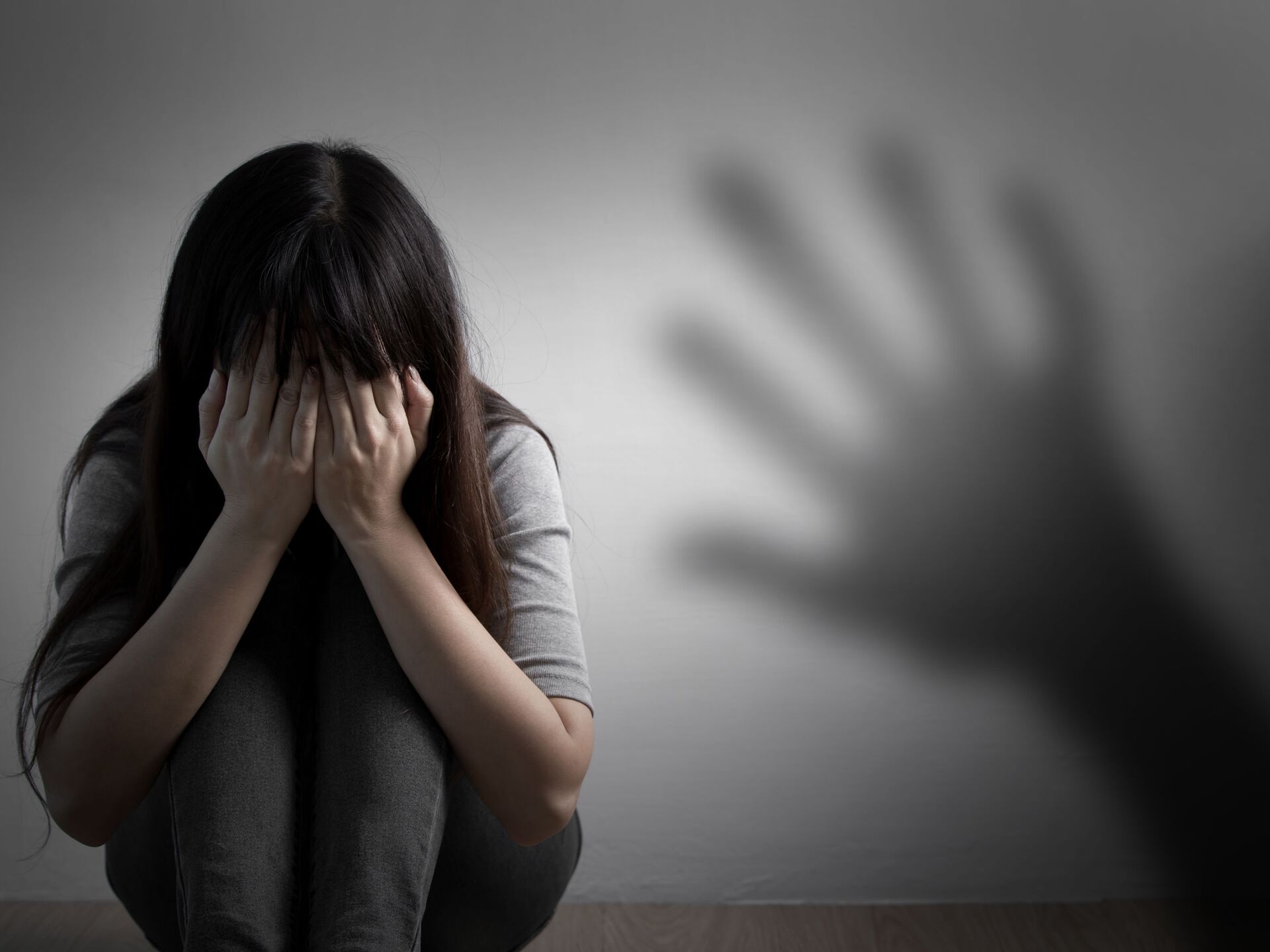 4 câu nói “ám ảnh” của người trầm cảm nhẹ: Khi nụ cười giấu sau là vực thẳm không ai thấy 4 câu nói “ám ảnh” của người trầm cảm nhẹ: Khi nụ cười giấu sau là vực thẳm không ai thấy