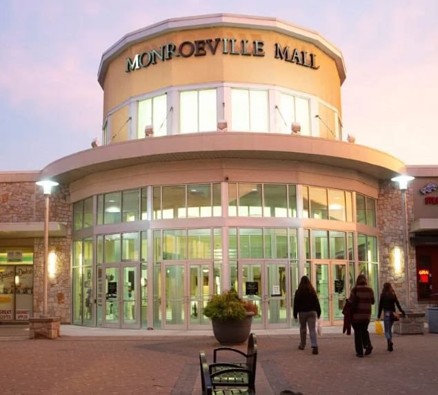 Walmart âm thầm thâu tóm các trung tâm thương mại cũ, tương lai vận hành 1 'thành phố thu nhỏ'