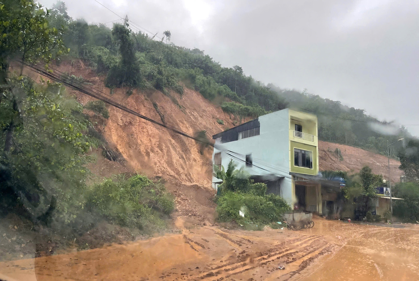 Thái Nguyên: Nước ngập sâu 2 Thái Nguyên: Nước ngập sâu 2
