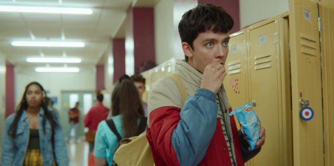 Xem phim Sex Education, tôi bật cười khi nghe câu này: Nhìn tôi hiện tại, không ai ngờ tôi từng tự ti đến mức đi đâu cũng lấy tay che miệng!- Ảnh 1. Xem phim Sex Education, tôi bật cười khi nghe câu này: Nhìn tôi hiện tại, không ai ngờ tôi từng tự ti đến mức đi đâu cũng lấy tay che miệng!- Ảnh 1.