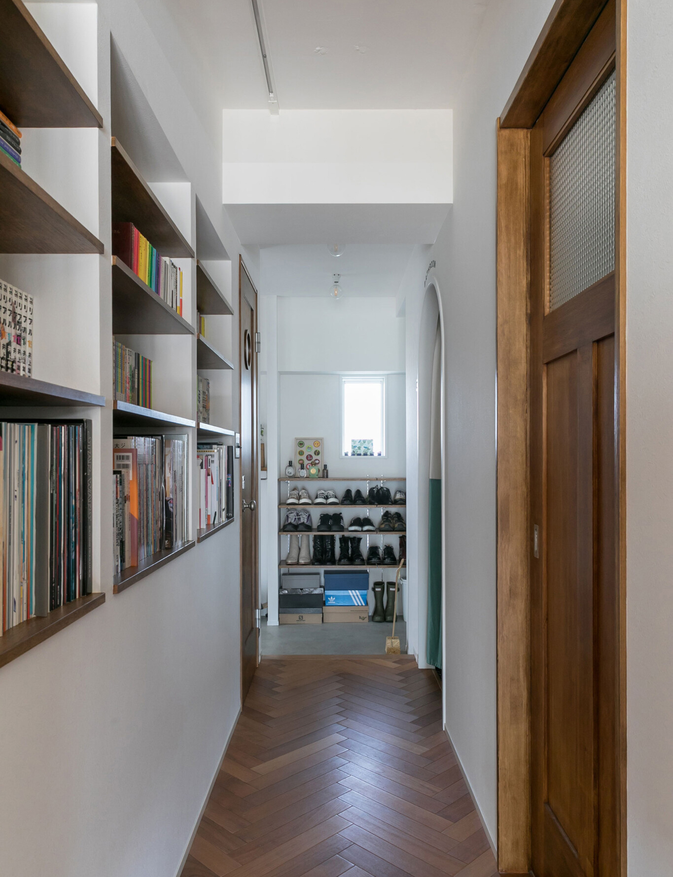 Không giao du, không mua sắm bừa bãi, chỉ chọn đồ tốt nhất: Người vợ Nhật Bản biến căn hộ 59m² thành cuộc sống thanh lịch đáng mơ ước- Ảnh 1.